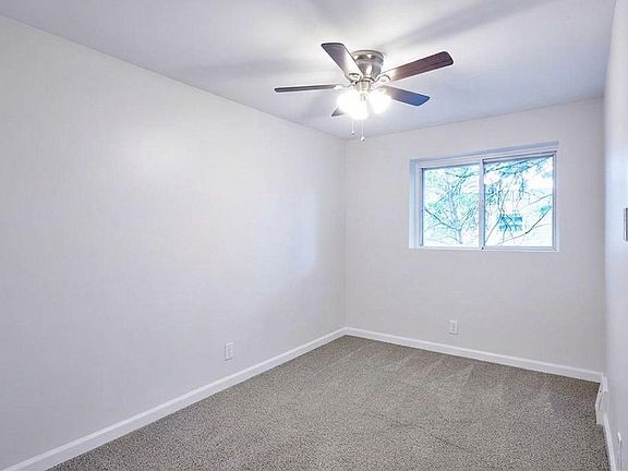 2nd image of 1124 Lake Shore Dr
