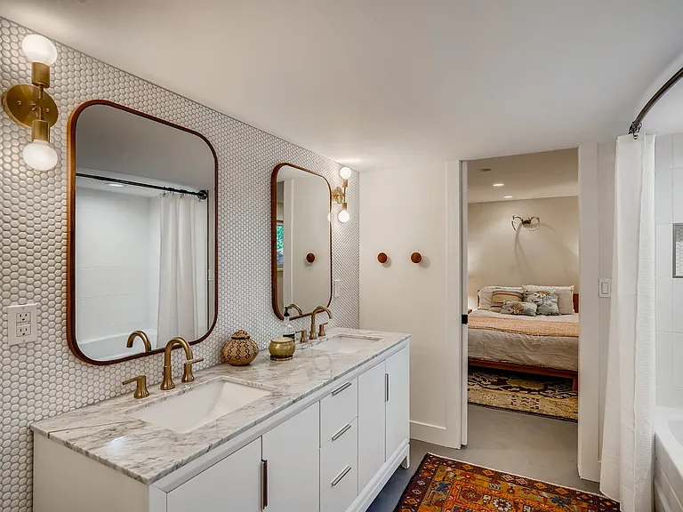 342 Hollyberry Ln — Photo 20