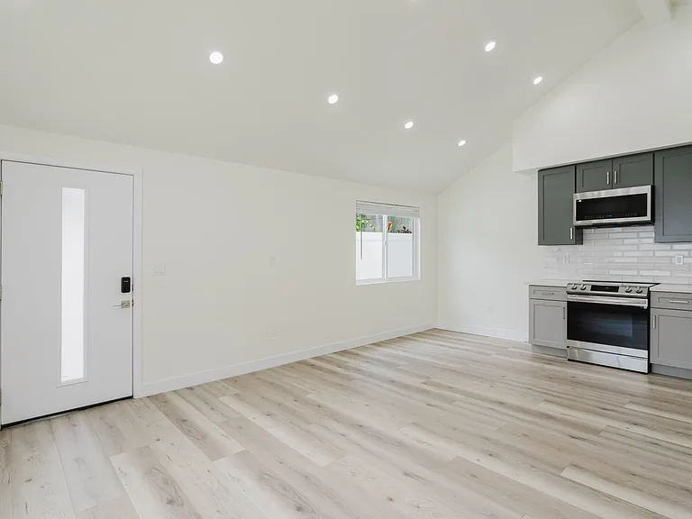 516 South St #A — Photo 12