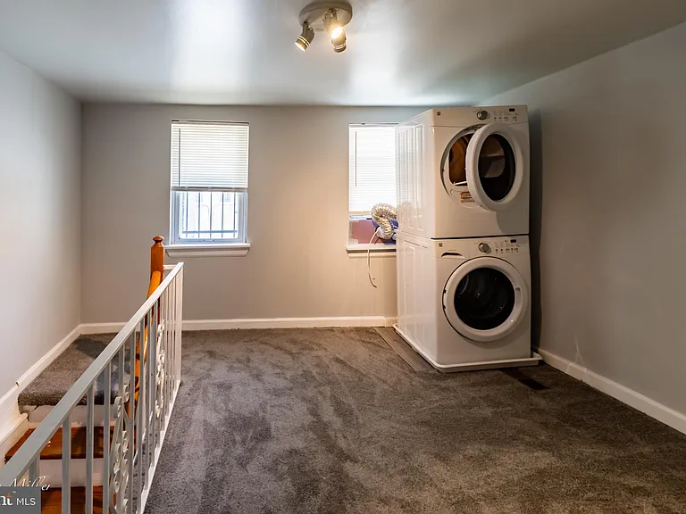 608 S Milton Ave — Photo 12
