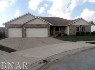 9 Arcadia Ct, Clinton, IL 61727