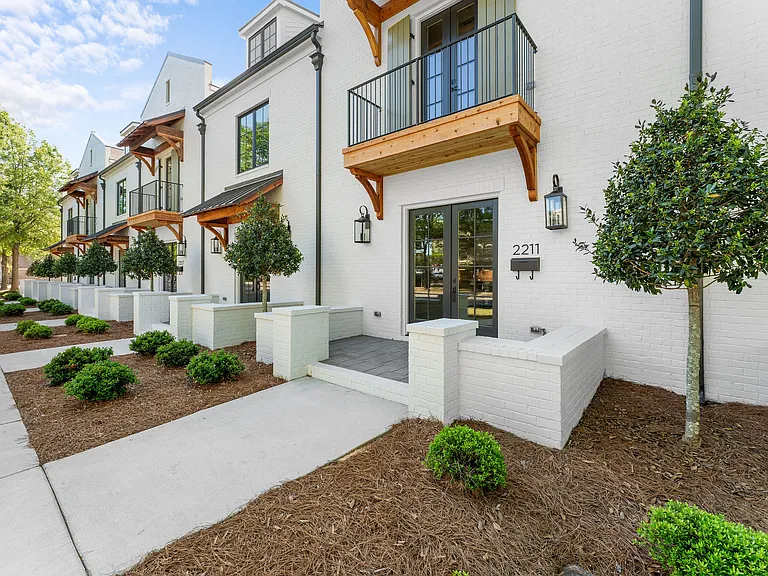 2211 Paul W Bryant Dr #2211 — Photo 2