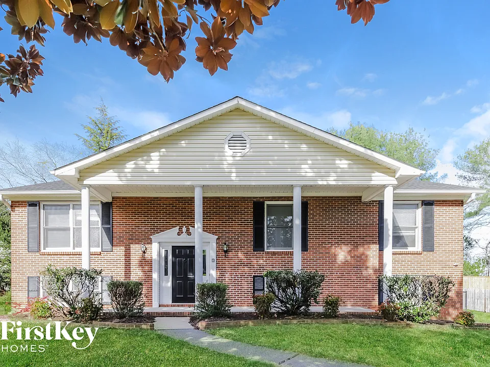 1412 Santolina Ln