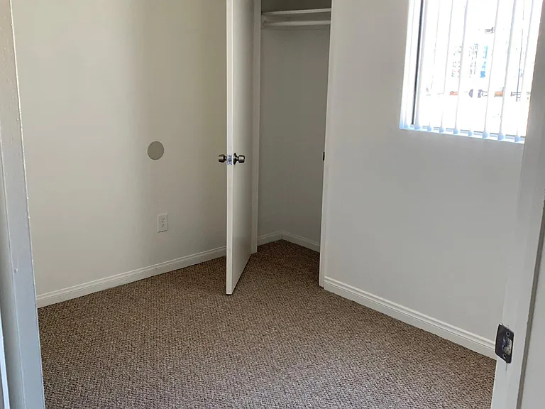 937 N Louise St #8 — Photo 7