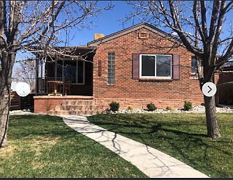 1408 Yates, entrance is on the side of the house along the driveway