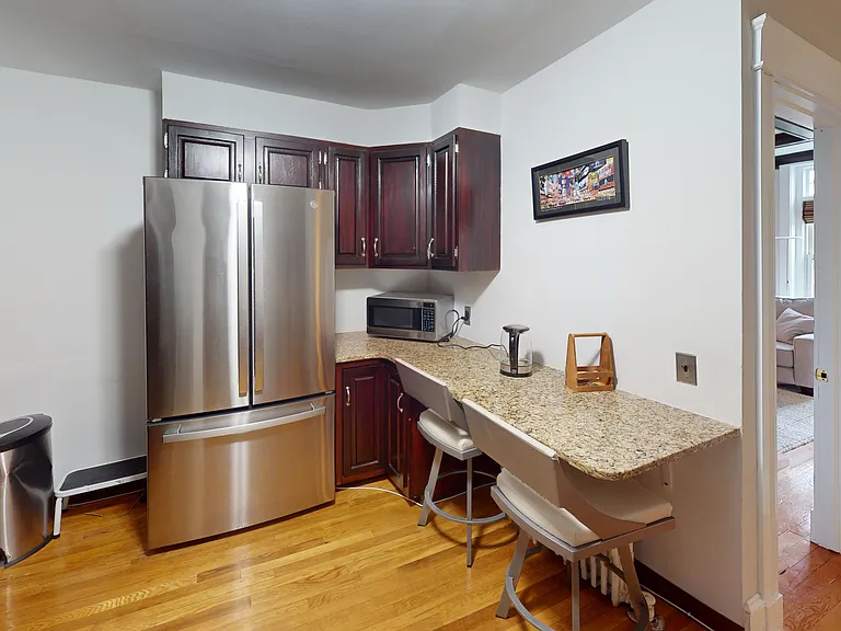 33 Westbourne Ter #3 — Photo 6
