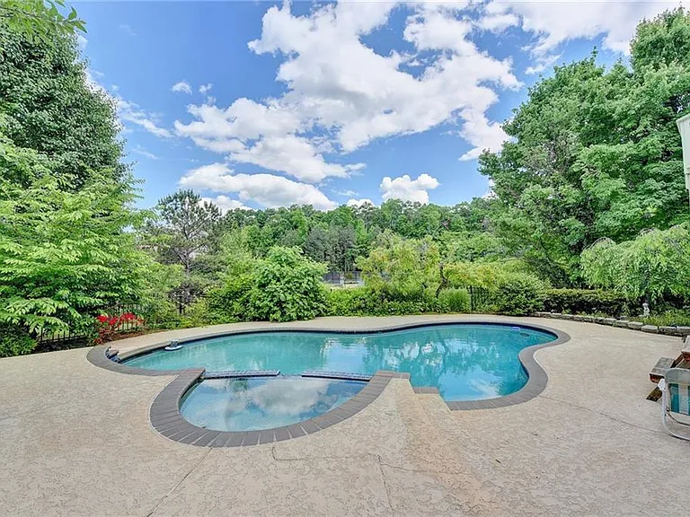 645 Falls Bay Ct — Photo 78