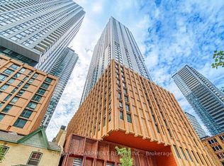 28 Widmer St #4021, Toronto, ON M5V 0T2