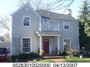2039 Kenilworth Ave, Wilmette, IL