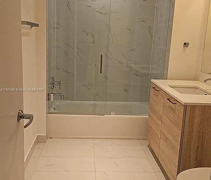 16385 Biscayne Blvd — Photo 5