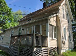 682 Wooster Rd N, Barberton, OH 44203
