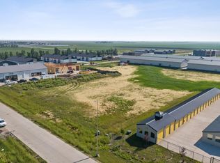 1010 5th St E, Horace, ND 58047