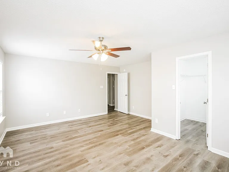 9032 Stones Bluff Ln — Photo 10