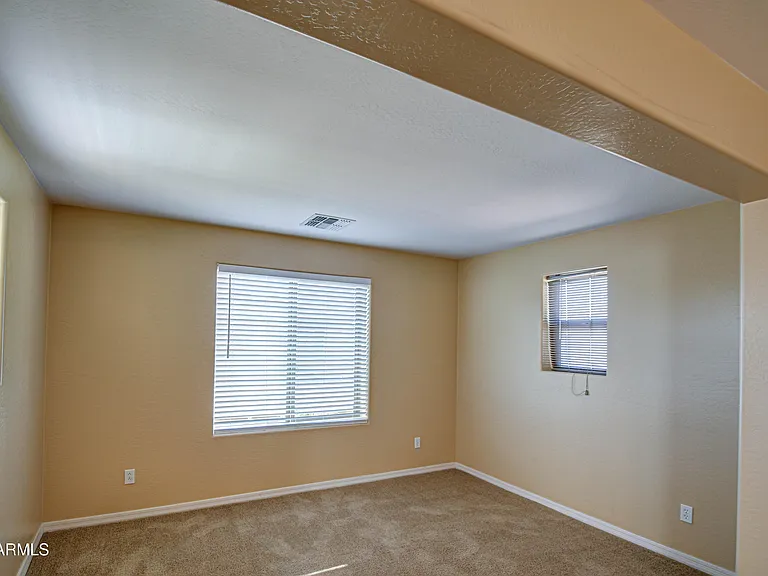 3114 E Franklin Ave — Photo 25