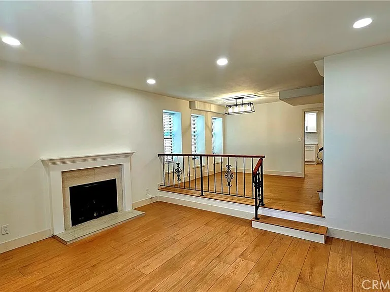 121 N Muscatel Ave — Photo 2