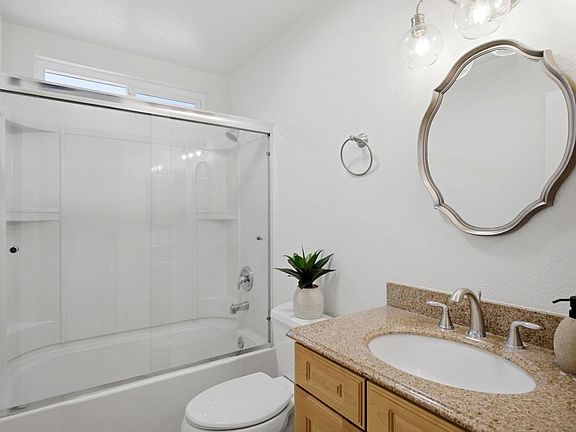 3rd image of 1029 Ficus Ln