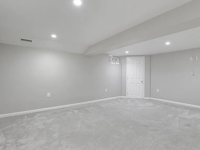 4392 Greensbury Dr — Photo 56