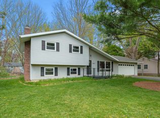 5662 Lamplighter Ln, Kalamazoo, MI 49009