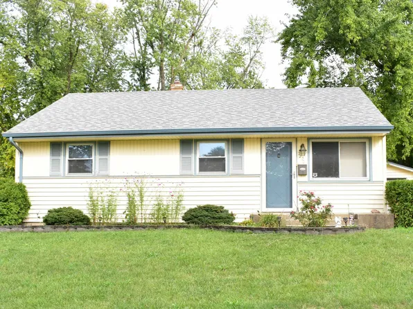2220 24th St, Rockford, IL 61108