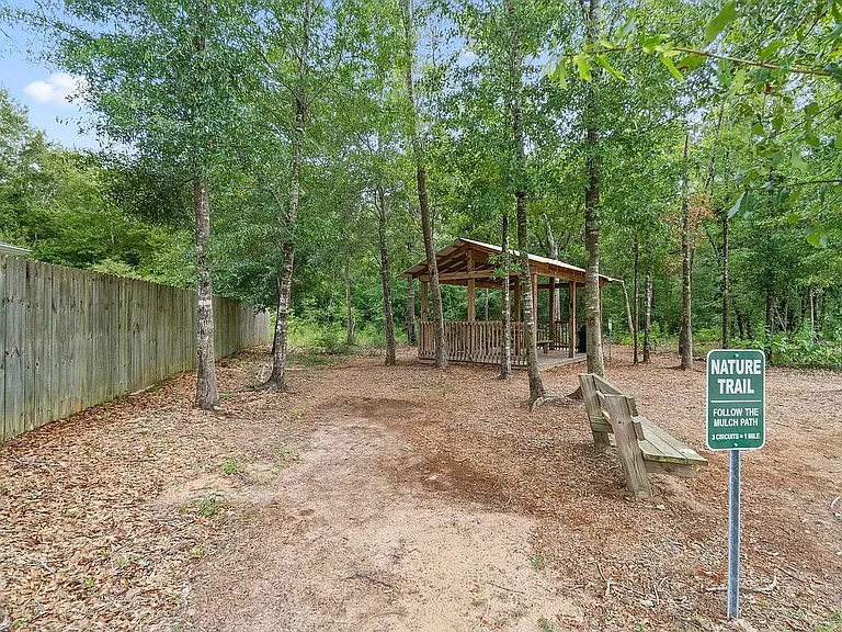 5240 Peach Dr — Photo 43