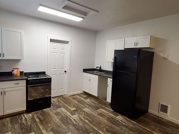 4th image of 12 Bayshore Ln #A