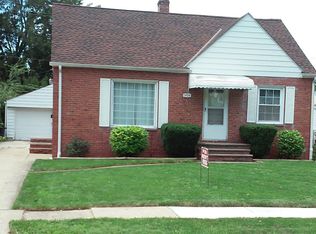 1430 Commonwealth Ave, Mayfield Heights, OH 44124