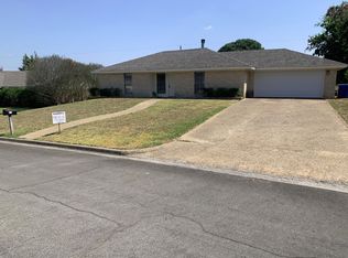 613 Angel Fire Dr, Hewitt, TX 76643