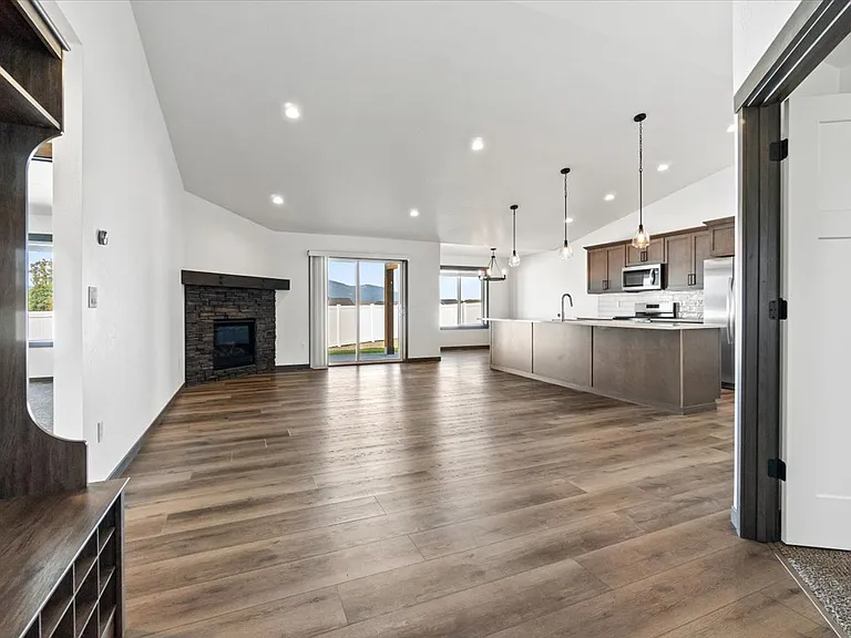 316 W Grange Ave — Photo 5