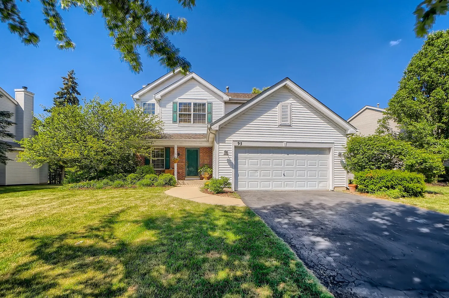 95 Rotterdam Dr photo 1