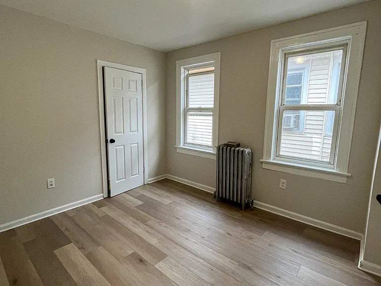 1512 S Broad St — Photo 2