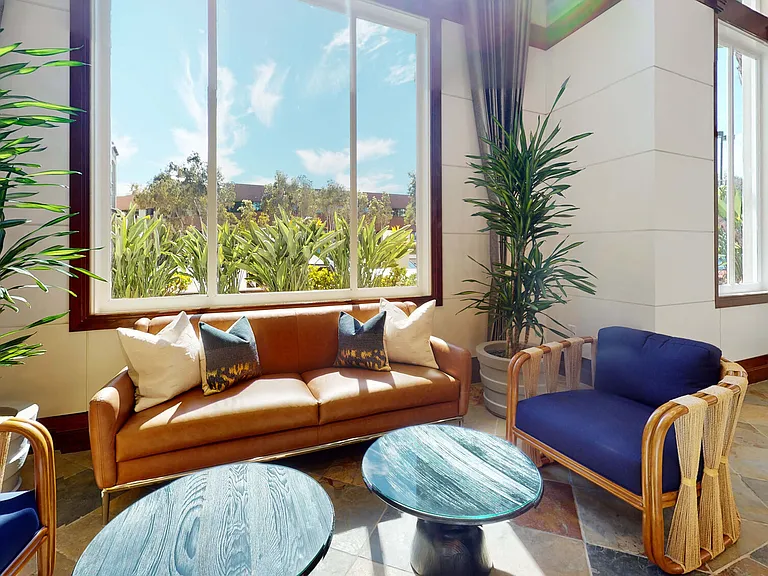 Regents La Jolla — Photo 27