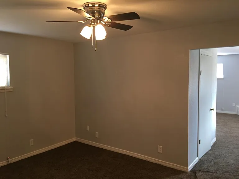 Master bedroom sitting room