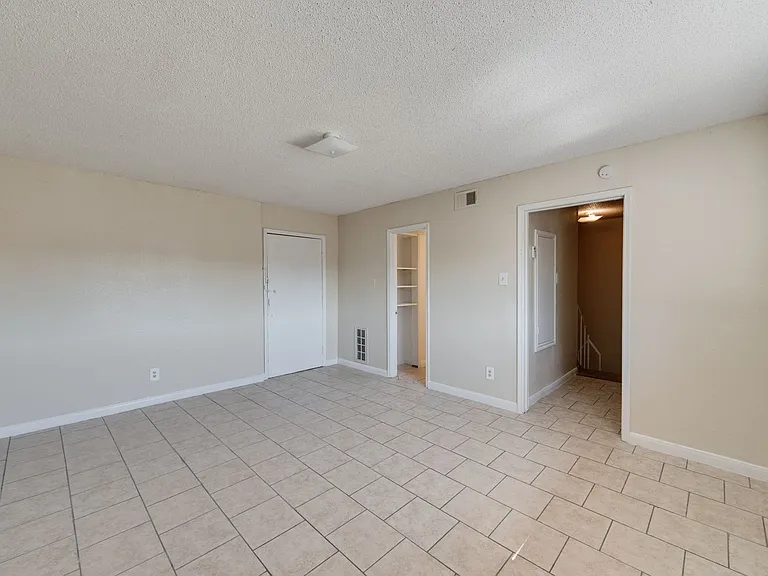 6120 Bellaire Blvd — Photo 6