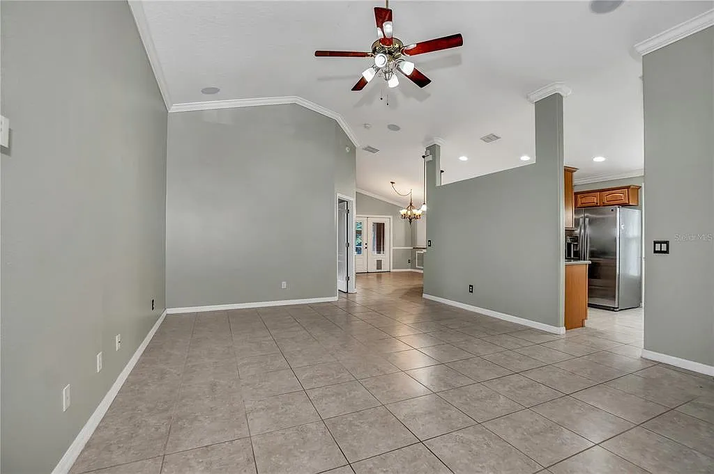 3 bed, 2.0 bath, 1583 sqft, $2,950 — Photo 3