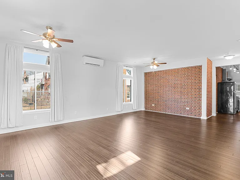429 S Washington St #B — Photo 12