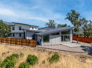868 Sanel Dr, Ukiah, CA 95482