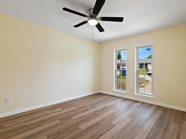 8734 Westfield Dr — Photo 10