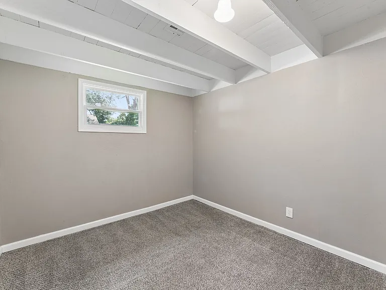 4842 Locust Ave — Photo 18