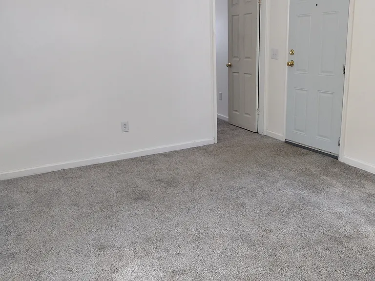 5480 Bluff Rd #10 — Photo 7