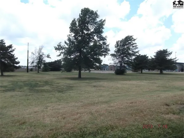 0 S K61 Hwy, Hutchinson, KS 67501