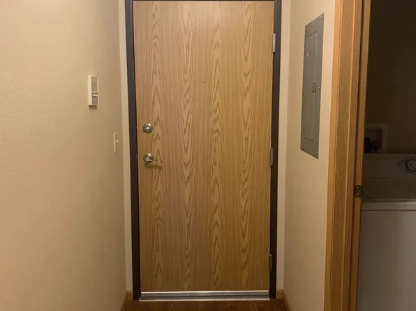 Farmhouse/Rockford Apartments, 1126 College St N #203, Fargo, ND 58102