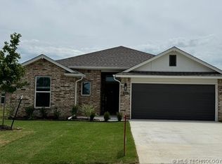 2503 W Main St, Collinsville, OK 74021