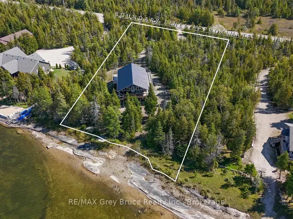 38 Bay Shore Ave S, Northern Bruce Peninsula, ON N0H 2R0