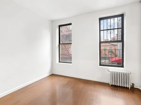 117 Henry Street image 1 of 7