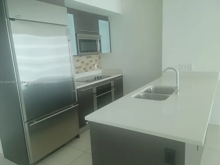 500 Brickell Ave #2604 — Photo 12
