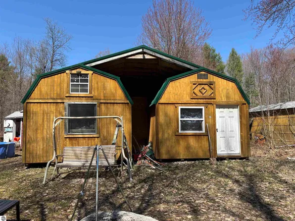 6477 Hillcrest Dr, Elmira, MI 49730