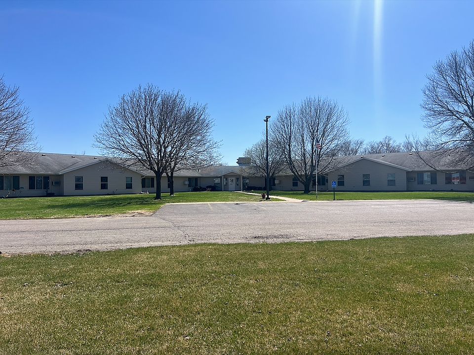 1st image of 745 Streeter Dr #745