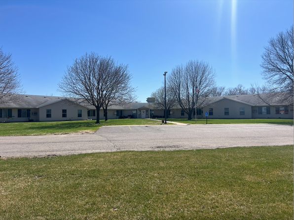 745 Streeter Dr #745