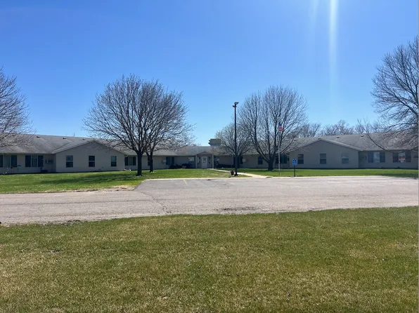 745 Streeter Dr #745, North Sioux City, SD 57049