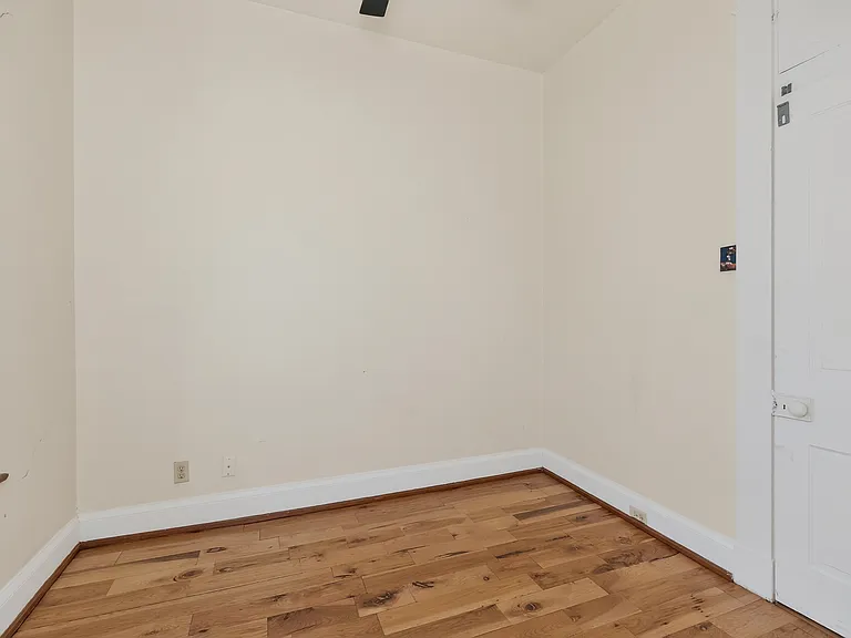 929 Western Ave #2 — Photo 1